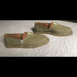 Toms slip on loafer